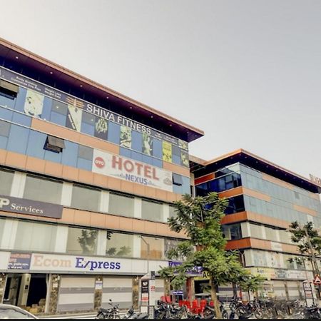 Hotel Nexus Súrat Exteriér fotografie
