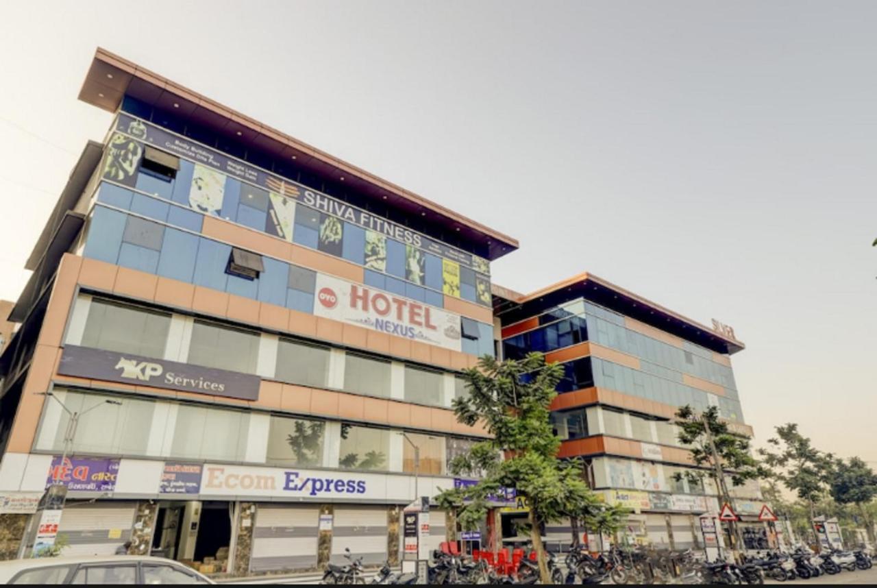 Hotel Nexus Súrat Exteriér fotografie